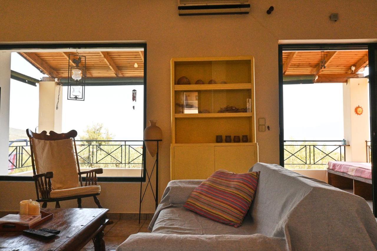 Pavlos' Cottage With Beach View Kórfos Eksteriør bilde
